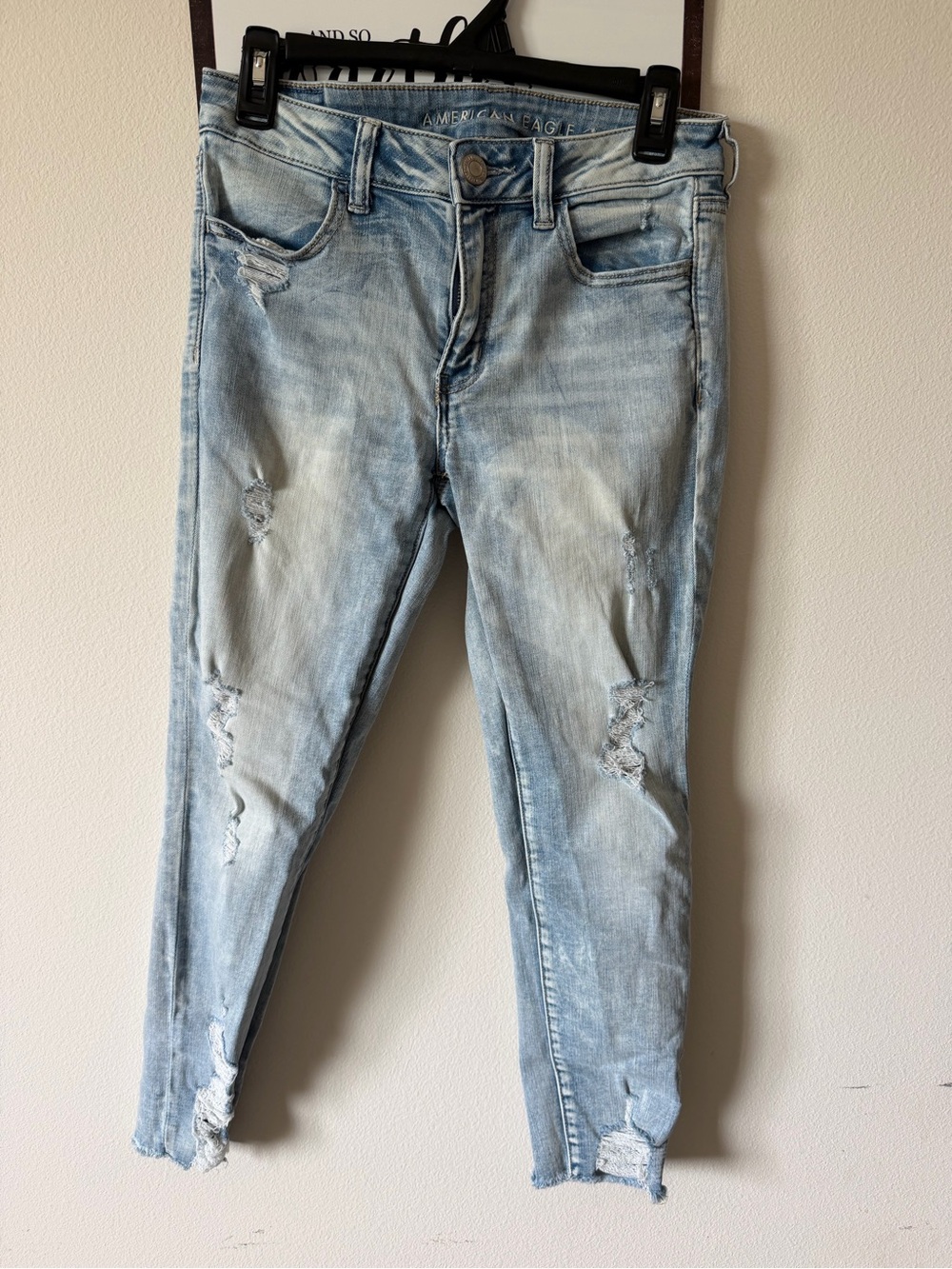 American Eagle Outfitters Light Blue Distressed Skinny Jeans
